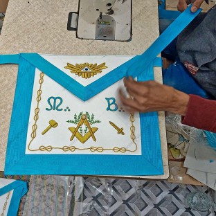 French Rite MB Apron Sewing Process